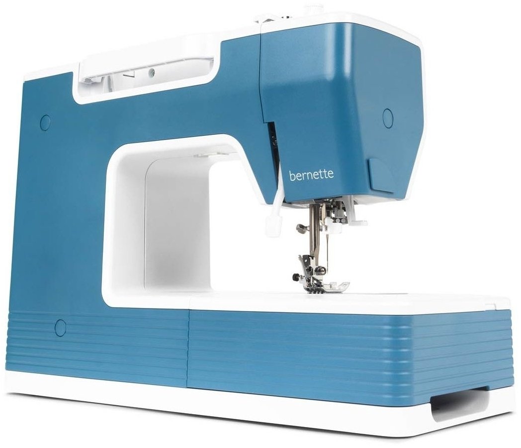 Швейная машина Bernina Bernette B05 Academy белый, синий - ForteMarket Швейная машина Bernina Bernette B05 Academy белый, синий купить,0