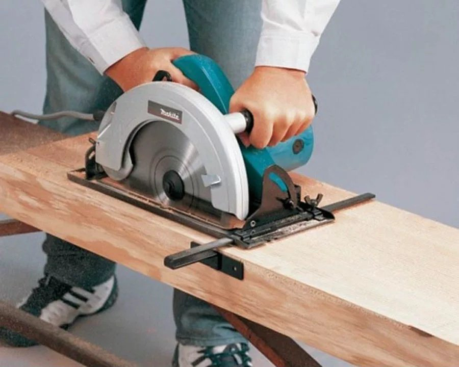 Дисковая пила Makita N5900B купить,NaN