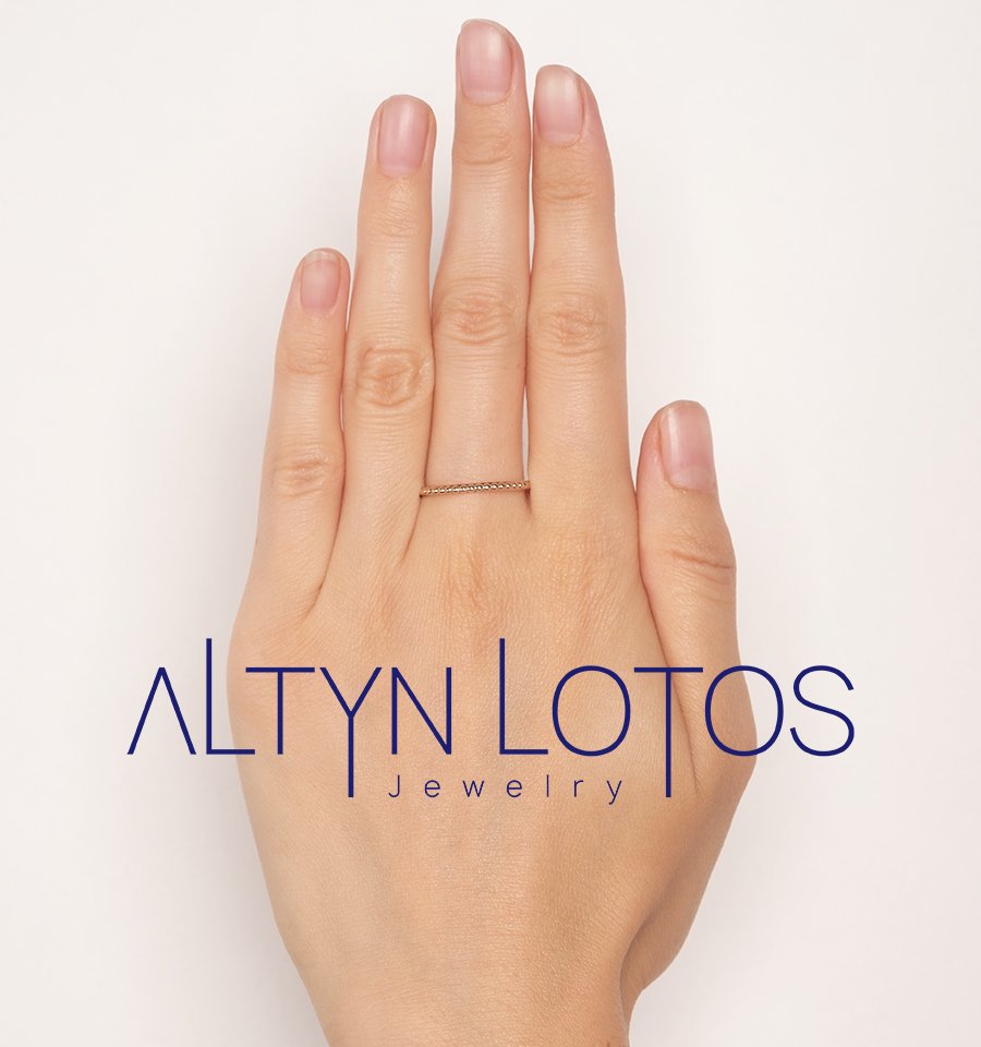 Кольцо Кристалл NJ334 18,5р 1,46гр. купить,NaN