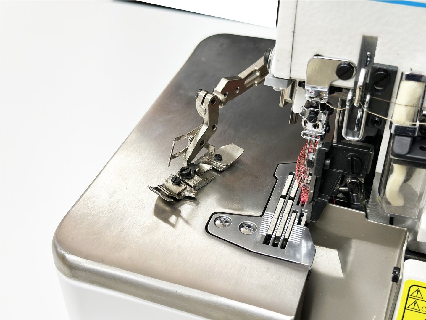 Оверлок Jack JK-E3-4-M2-24 белый - ForteMarket Оверлок Jack JK-E3-4-M2-24 белый купить,0