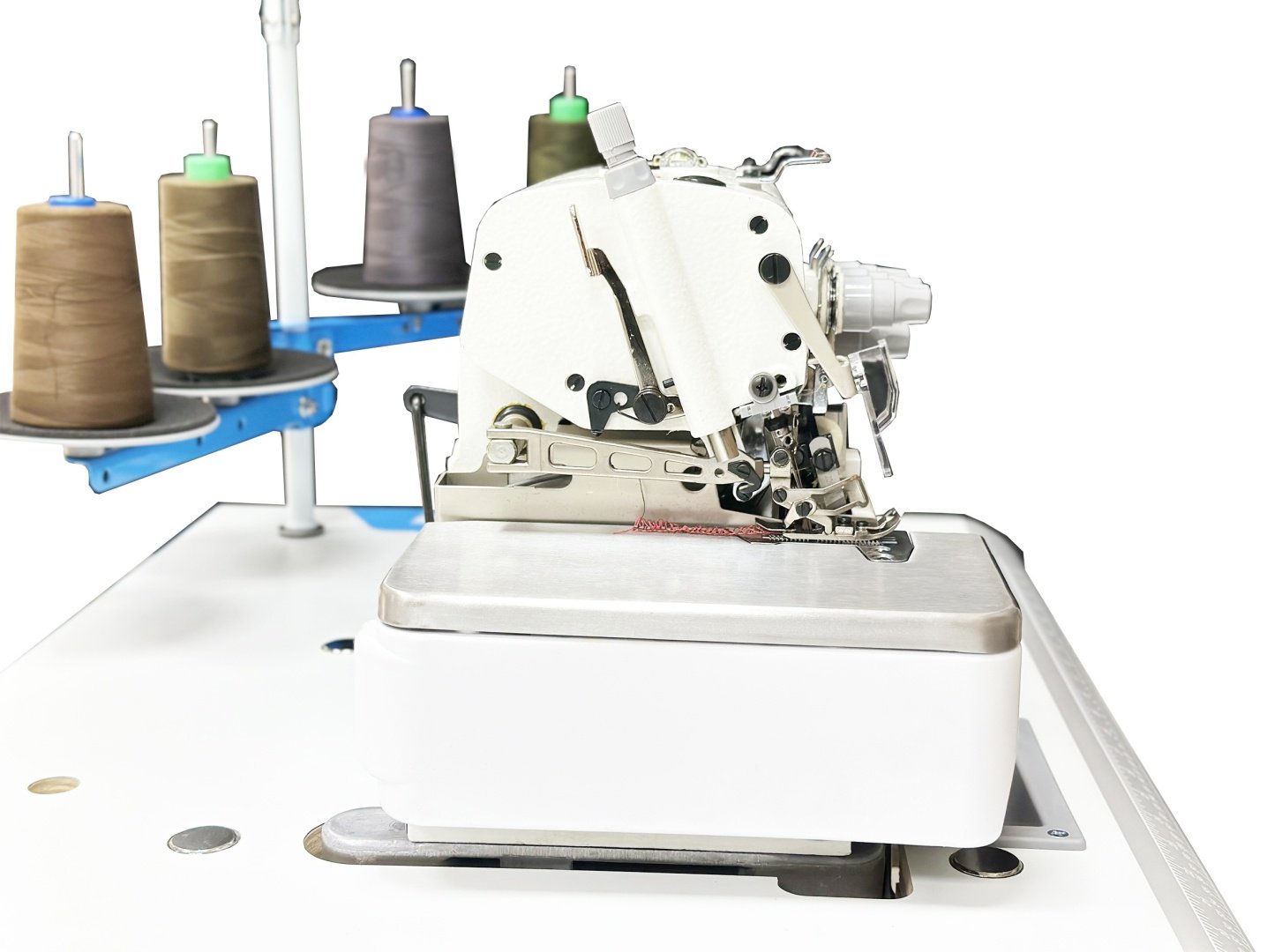 Оверлок Jack JK-E3-4-M2-24 белый - ForteMarket Оверлок Jack JK-E3-4-M2-24 белый купить,0