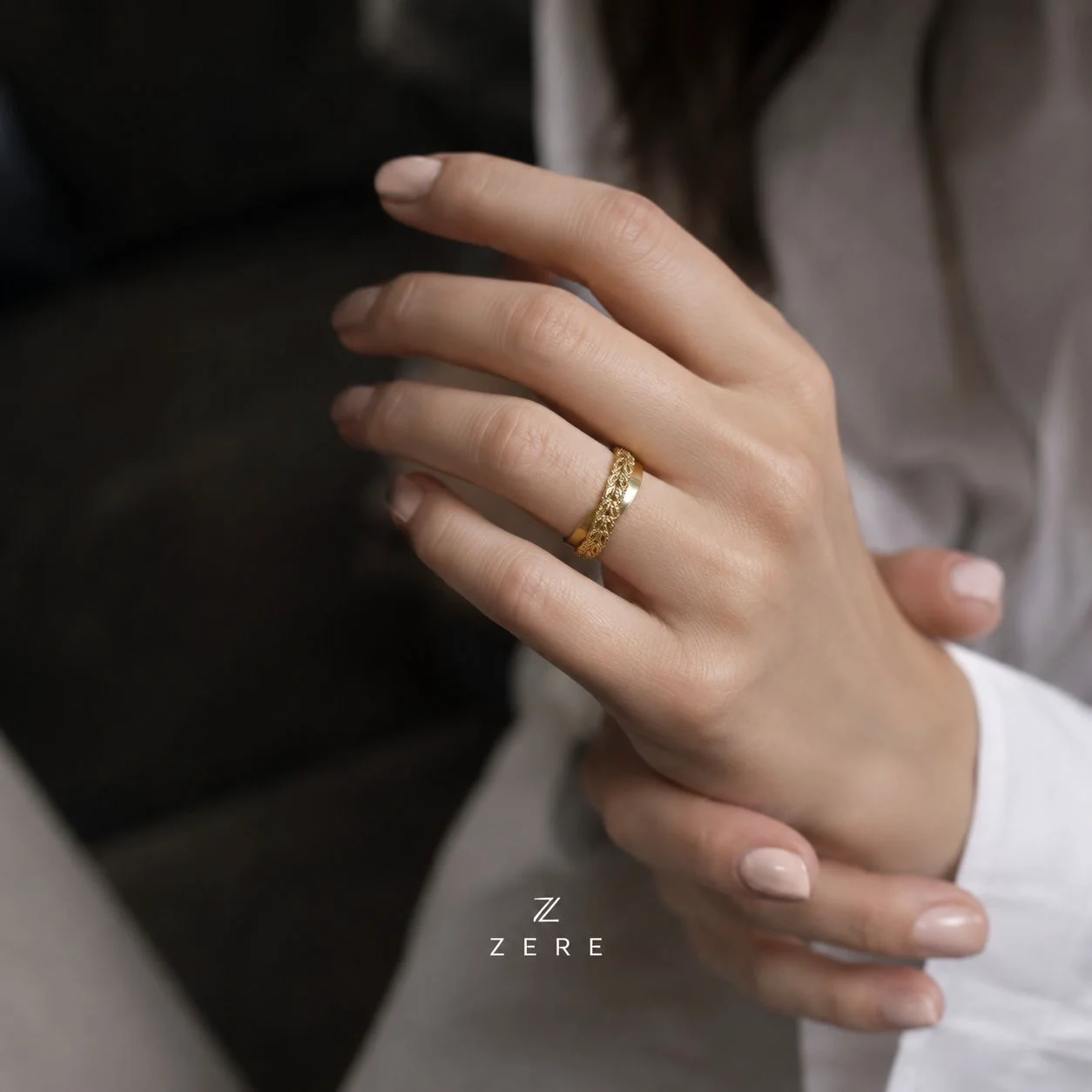 Кольцо Zere ZR170520 золото 1.32гр 18.5р купить,106800
