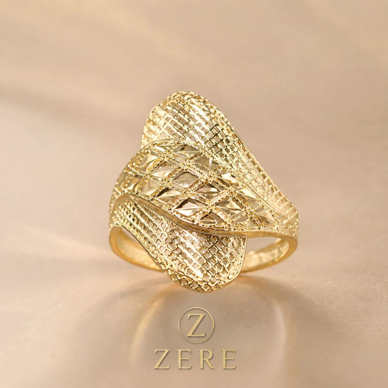 Кольцо Zere ZR170524 золото 1.76гр 18.5р купить,145300
