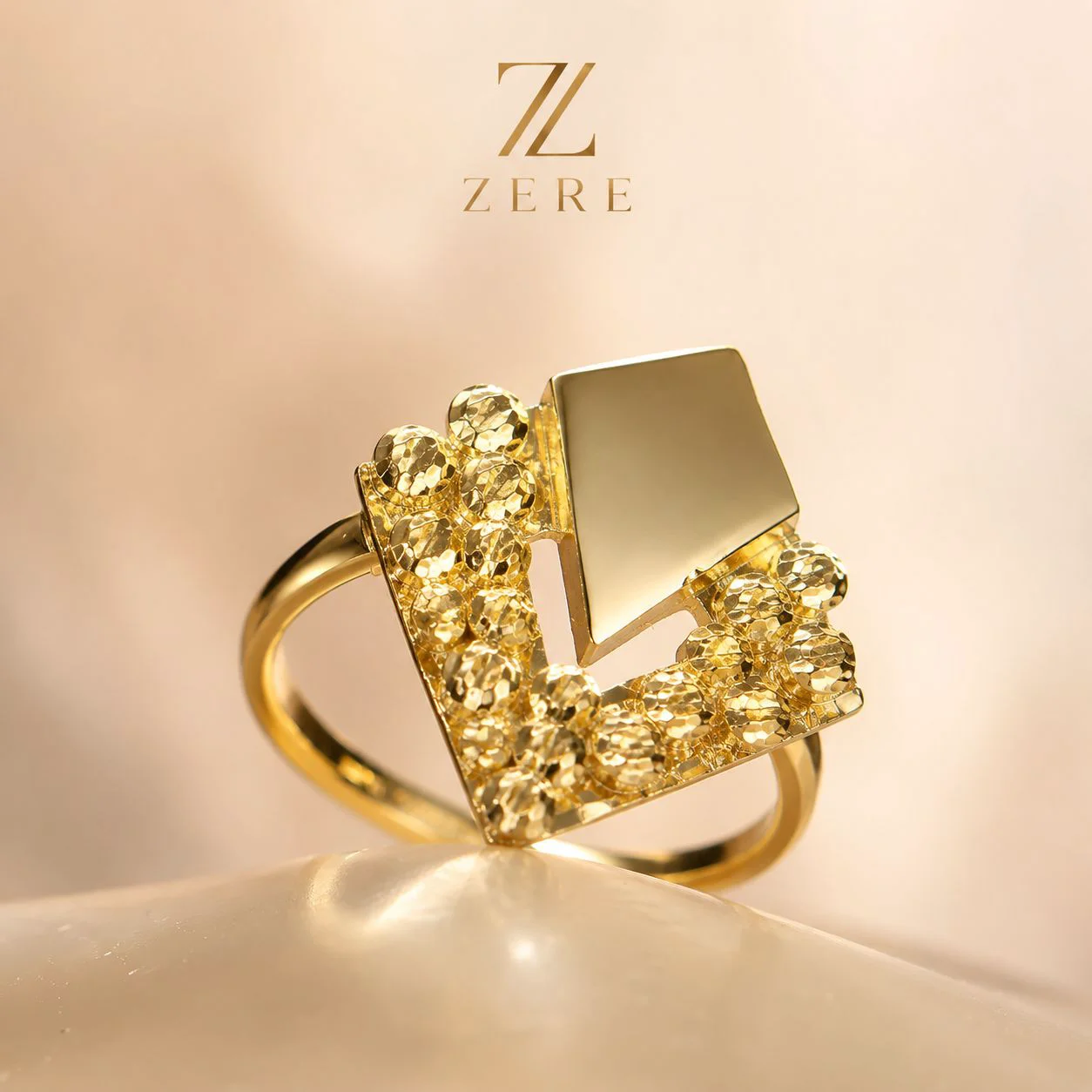Кольцо Zere ZR170518 золото 2.7гр 19.5р купить,227550