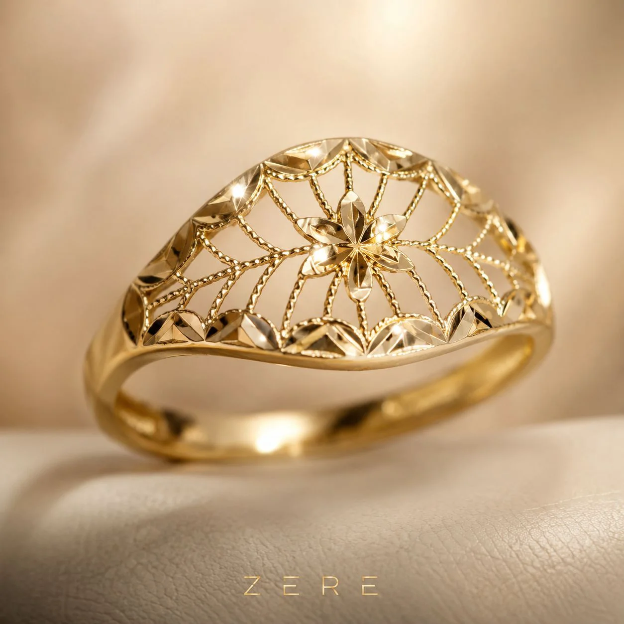 Кольцо Zere ZR170519 золото 0.96гр 17р купить,77000