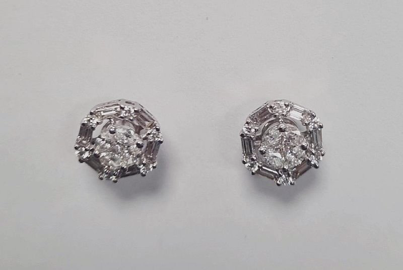 Пусеты Crivelli 396-EN0519 вес 3.5 г золото, бриллиант купить,3074000