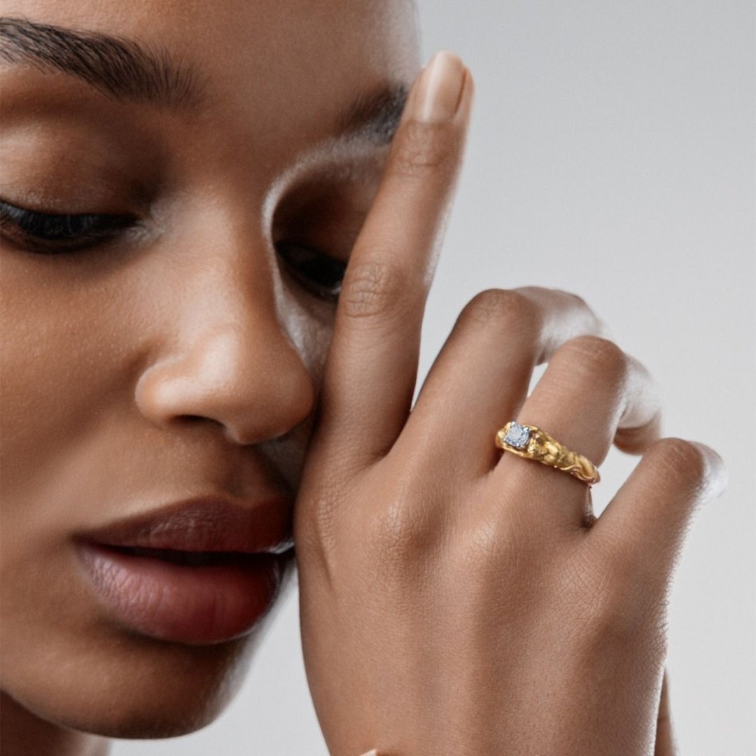 Кольцо Carrera y Carrera 0132.2 размер 17 вес 5.52 г золото, бриллиант купить,NaN