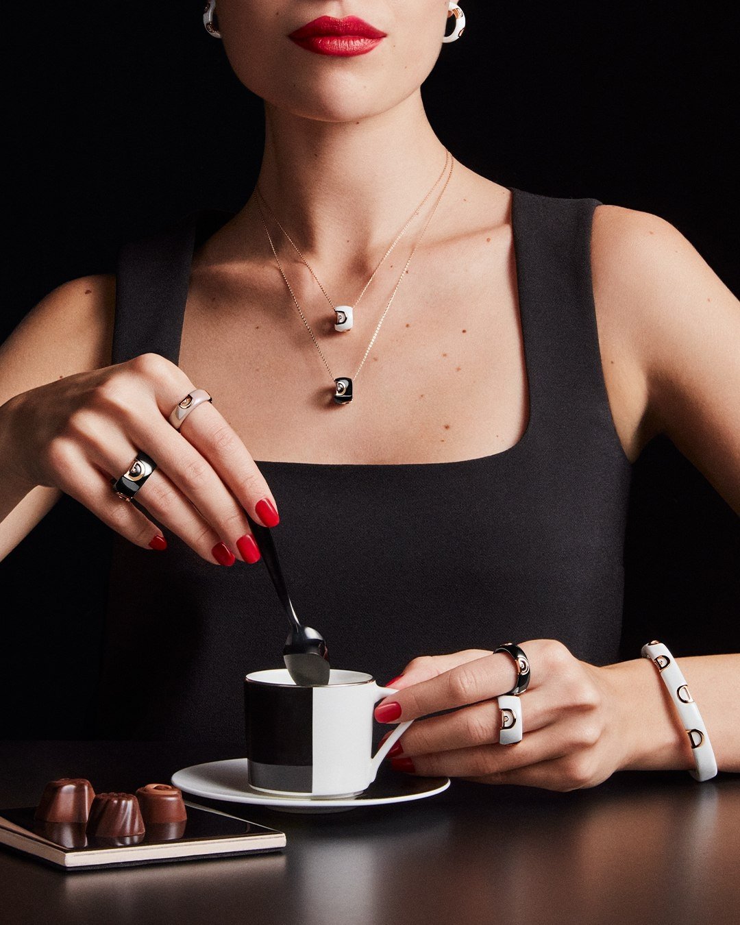 Кольцо Damiani 20082186 размер 18 вес 2.4 г золото, керамика, бриллиант