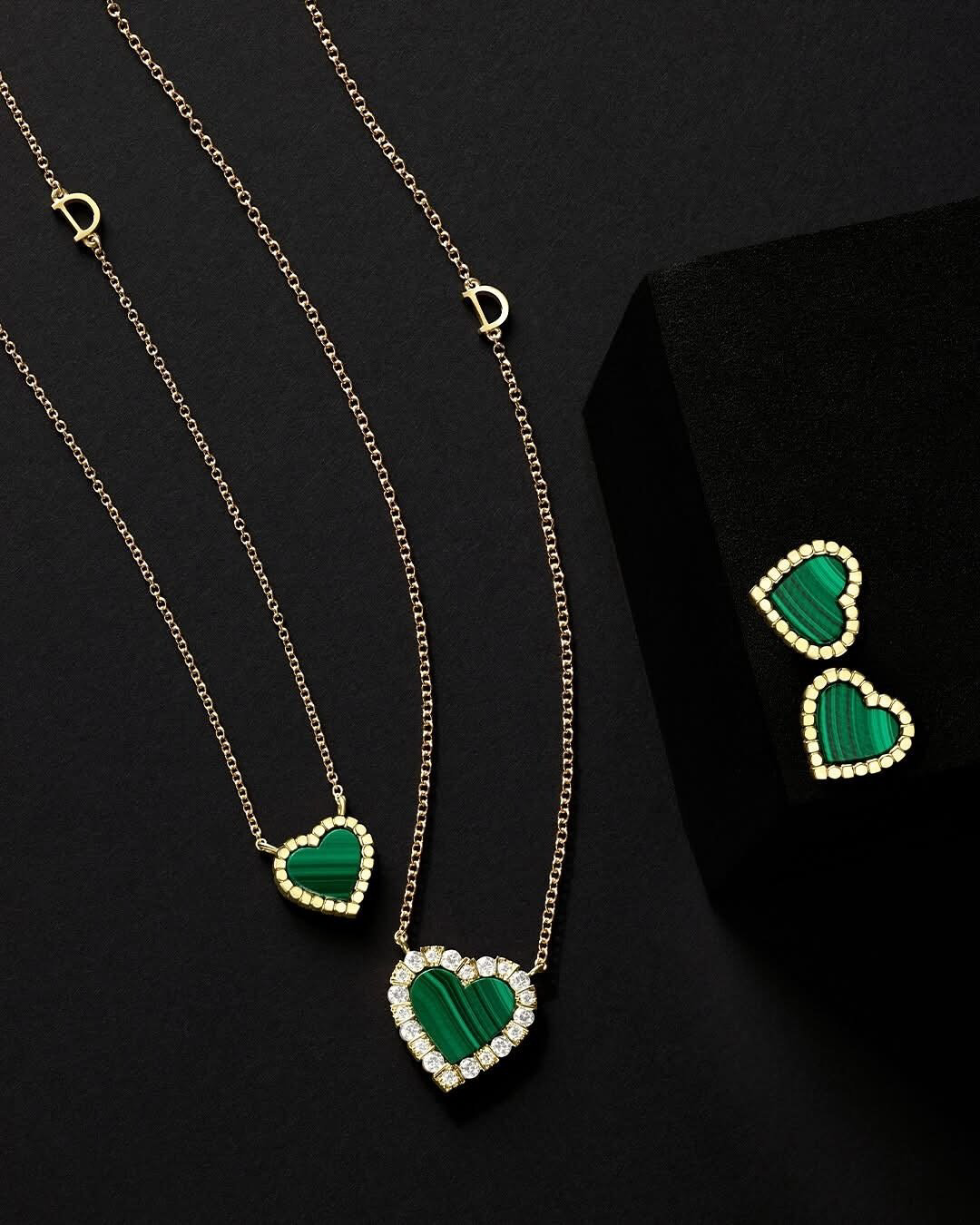 Колье Damiani 20108934 длина 45 см вес 6.1 г золото, бриллиант, малахит купить,1910000