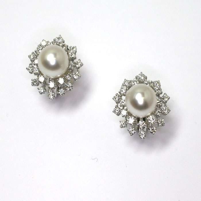 Пусеты Damiani 20059943 вес 9.15 г золото, бриллиант, жемчуг купить,NaN