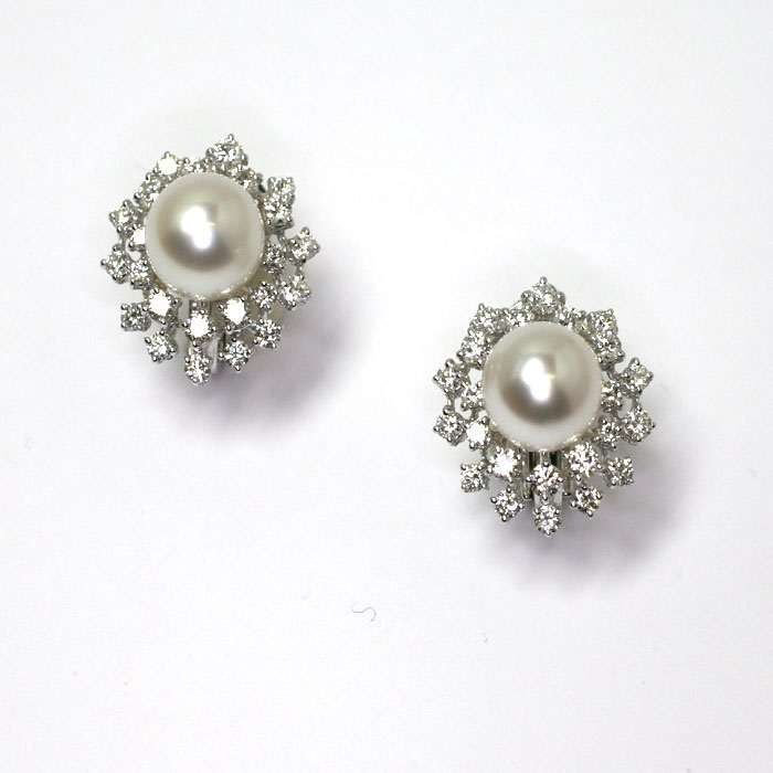 Пусеты Damiani 20059943 вес 9.15 г золото, бриллиант, жемчуг купить,NaN