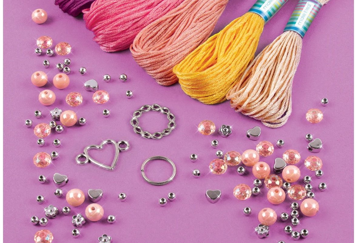 Набор Make It Real Macrame Friendship Bracelets