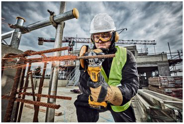 Шлифмашина угловая DeWALT DCG406N-XJ купить,123990