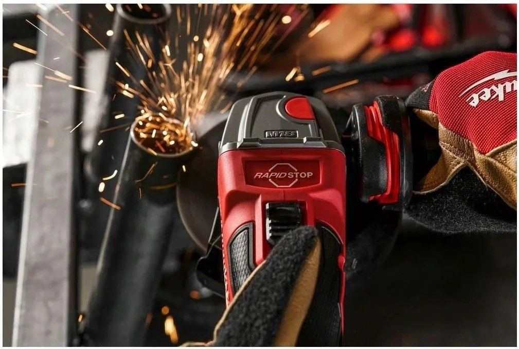 Шлифмашина угловая Milwaukee M18 FSAG125XB-0X 4933478429 купить,NaN