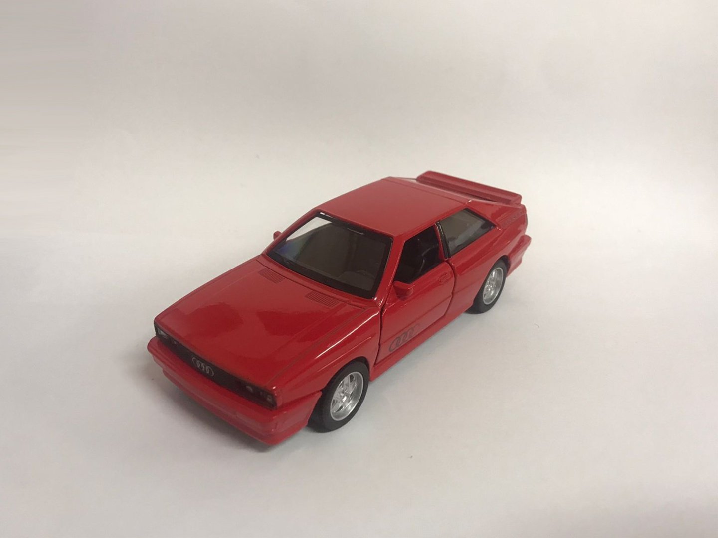 Ideal AUDI 002154, металл, красный