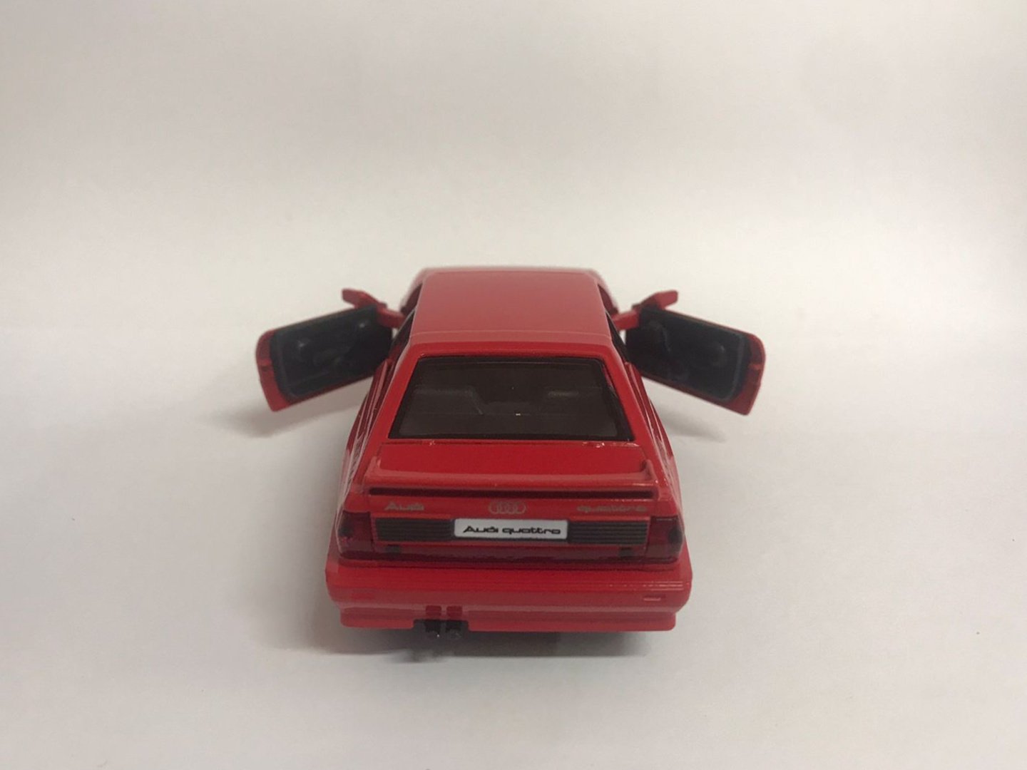 Ideal AUDI 002154, металл, красный