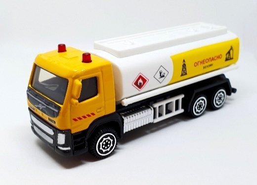 Ideal Volvo Oil Tanker желтый