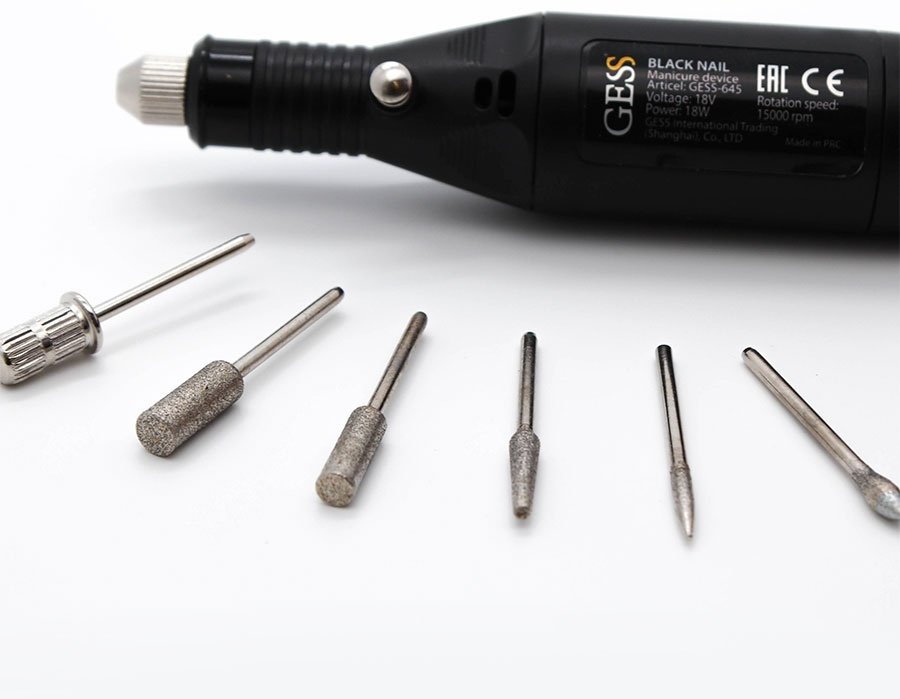 GESS Black Nail аппарат для домашнего маникюра и педикюра