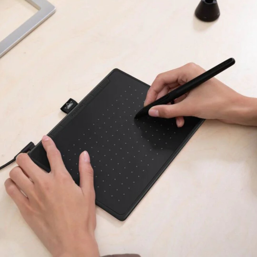 Графический планшет HUION RTS-300 черный - ForteMarket Графический планшет HUION RTS-300 черный купить,21800