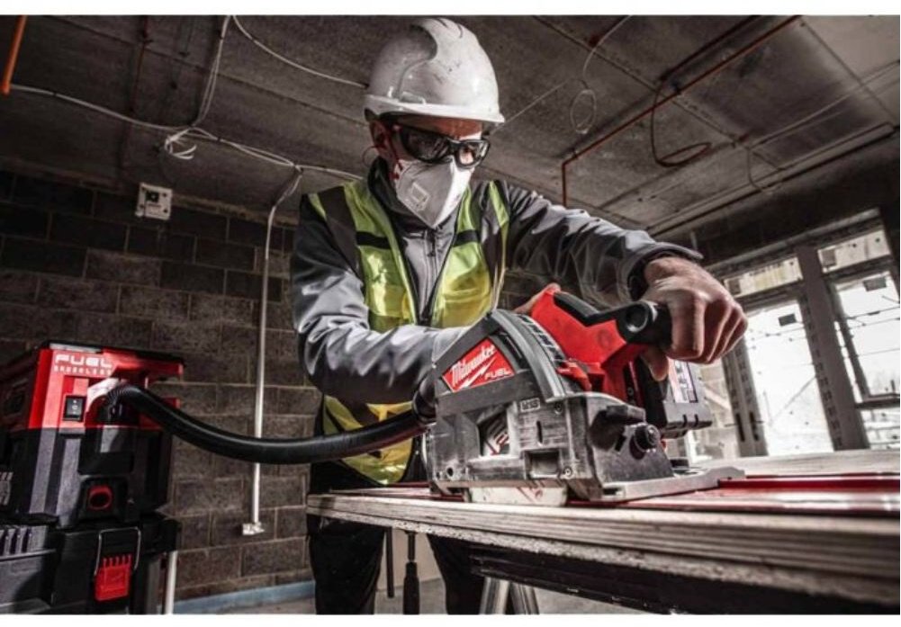 Дисковая пила Milwaukee M18 FPS55-0P 4933478777, аккумуляторная - ForteMarket Дисковая пила Milwaukee M18 FPS55-0P 4933478777, аккумуляторная купить,0