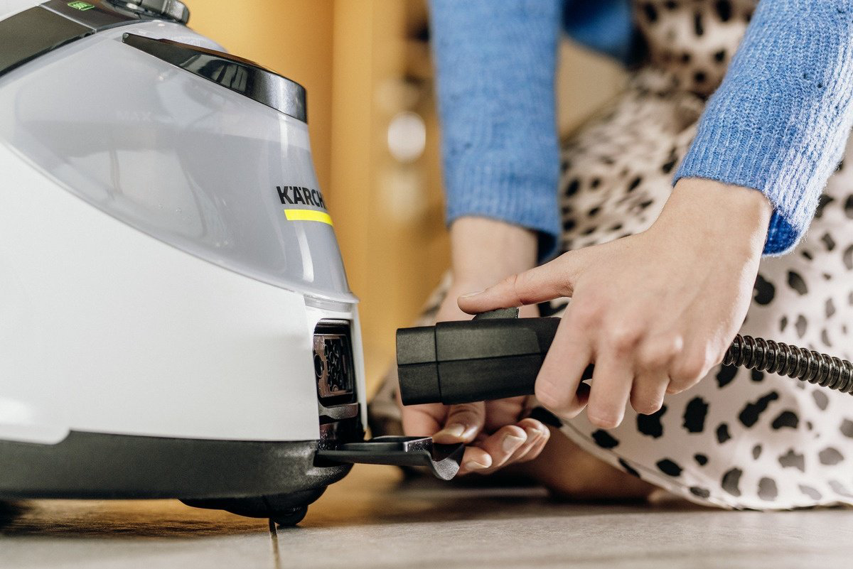Пароочиститель Karcher SC 5 EasyFix IRON 1.512-661.0 белый купить,349990