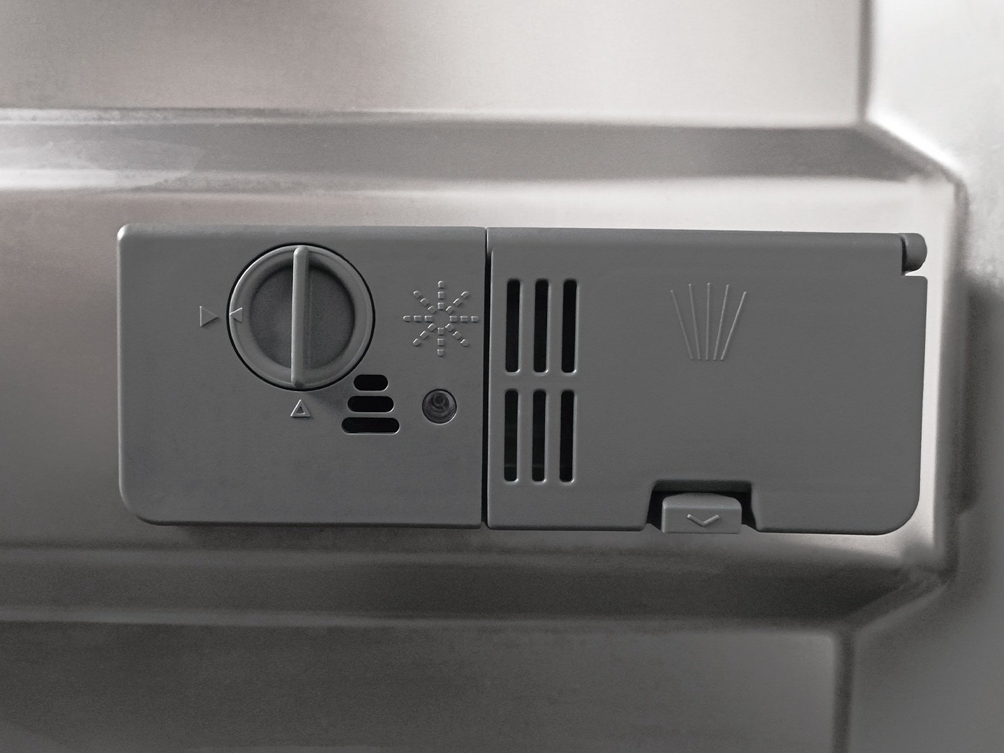 Посудомоечная машина Midea MDWB-6015BB серебристый купить,175976
