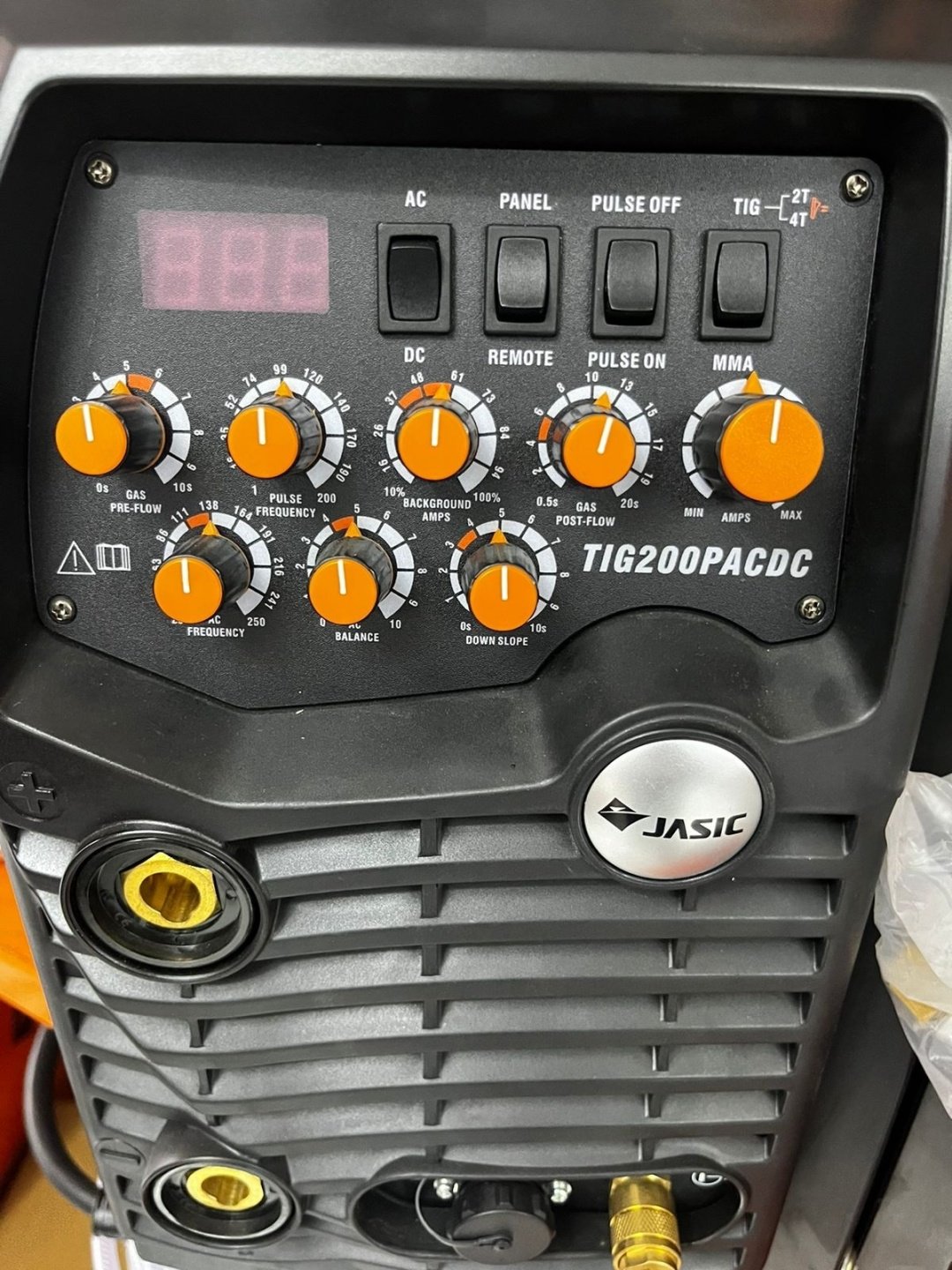 Jasic сварочный инвертор TIG 200P AC/DC PRO E20102 - ForteMarket Jasic сварочный инвертор TIG 200P AC/DC PRO E20102 купить,0