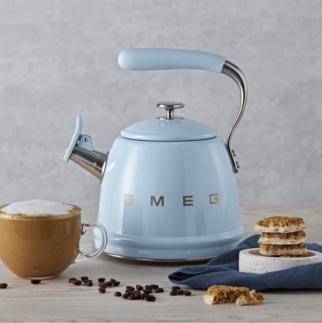 Smeg чайник Стиль 50-х г.г. CKLW2001PB 2.3 л, алюминий, нержавеющая сталь купить,NaN