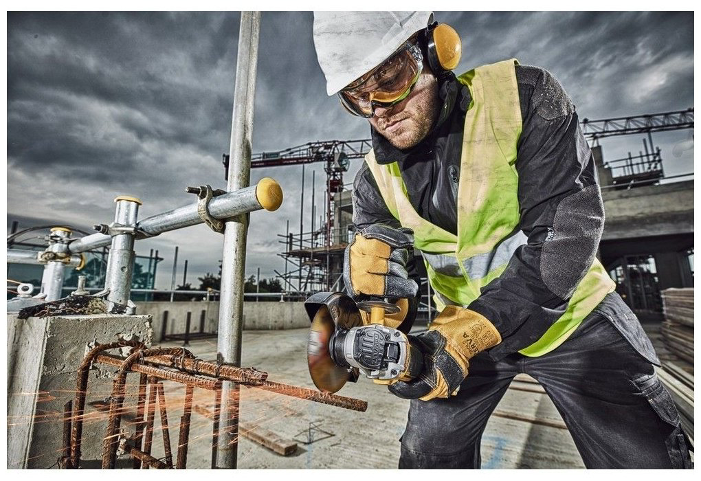 Шлифмашина угловая DeWALT DCG406N-XJ купить,123990