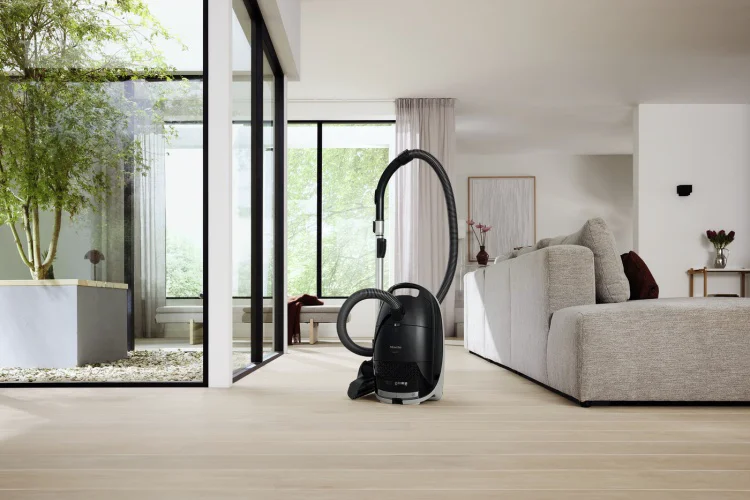 Пылесос Miele SVZF0 GuardM1 Cat&Dog 28.4х22.7х49.6см чёрный обсидиан