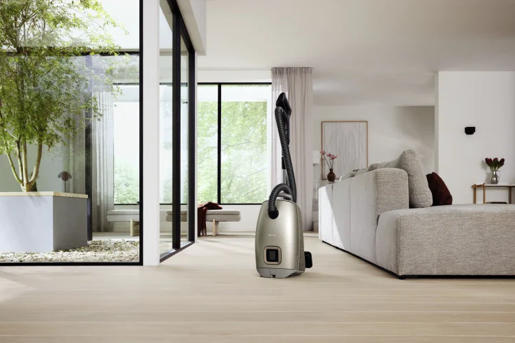 Пылесос Miele SUMF0 GuardL1 Comfort XL жемчужный серый