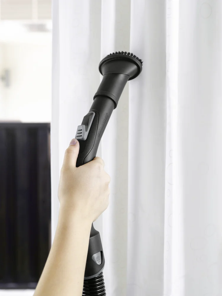 Пылесос Karcher VC 3 Plus 1.198-060.0 33.4х26.9х38.8см белый