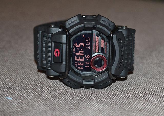 Часы Кварцевые CASIO G-Shock GD-400-1 пластик