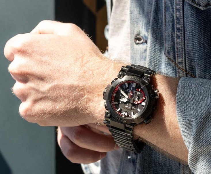 Часы Кварцевые CASIO MRG-BF1000B-1ADR титан