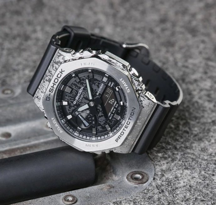 Часы Кварцевые CASIO GM-2100GC-1ADR полимер, нержавеющая сталь