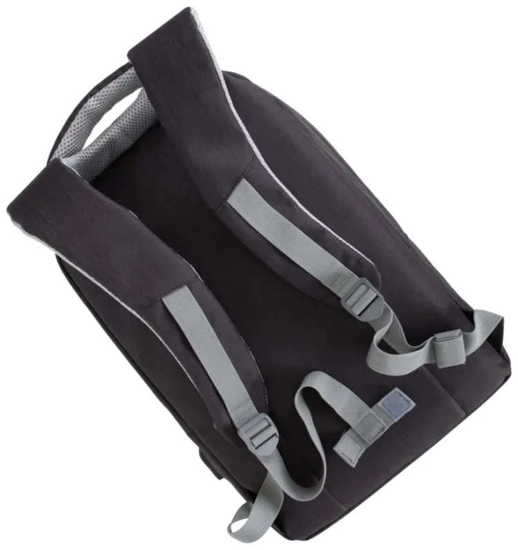 Рюкзак для ноутбука Riva 7562 15.6" черный