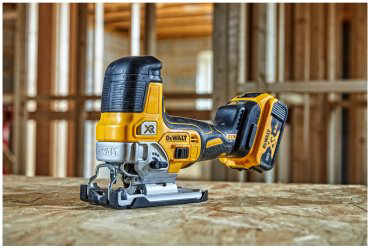 Электролобзик DeWALT DCS335N-XJ купить,165320