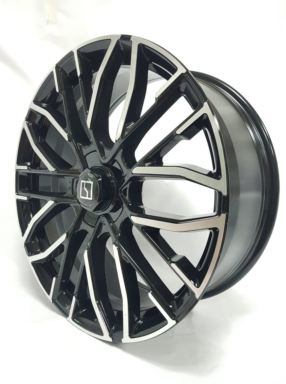 H3166F 8.5x21/5x108 D63.4 ET40 4 диска черный, хром - ForteMarket H3166F 8.5x21/5x108 D63.4 ET40 4 диска черный, хром купить,0