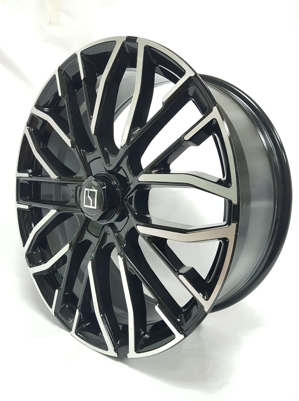 H3166F 8.5x21/5x108 D63.4 ET40 4 диска черный, хром купить,NaN