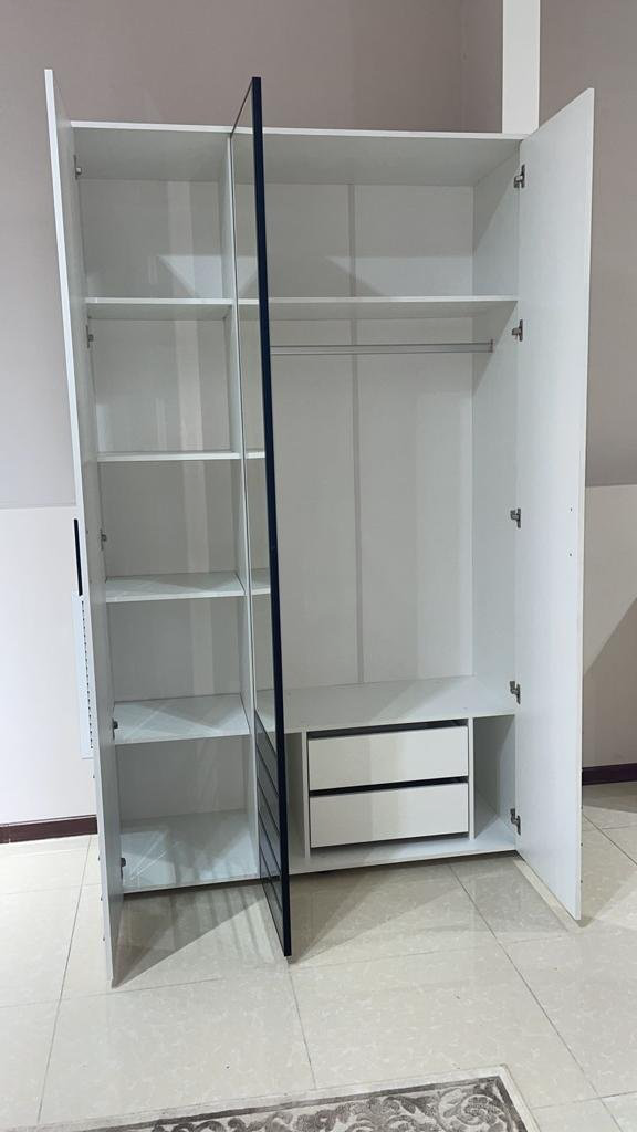 Распашной шкаф Grand Miks Катрин 2569889, 138x220х53 см, белый купить,NaN
