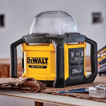DeWALT фонарь-прожектор DCL074-XJ питание от аккумулятора купить,0