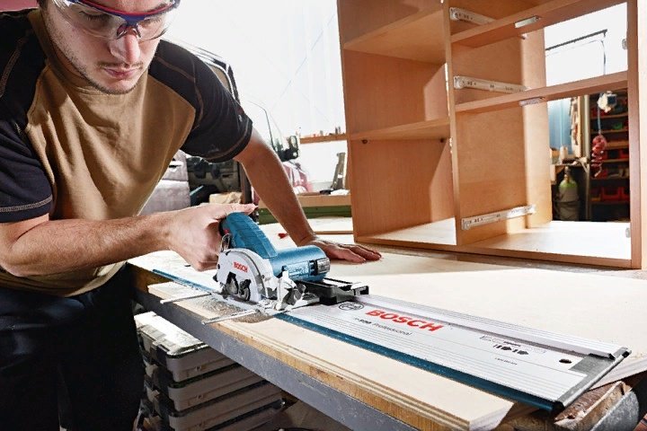 Дисковая пила Bosch GKS 12V-26 06016A1001 (без аккумулятора) - ForteMarket Дисковая пила Bosch GKS 12V-26 06016A1001 (без аккумулятора) купить,0
