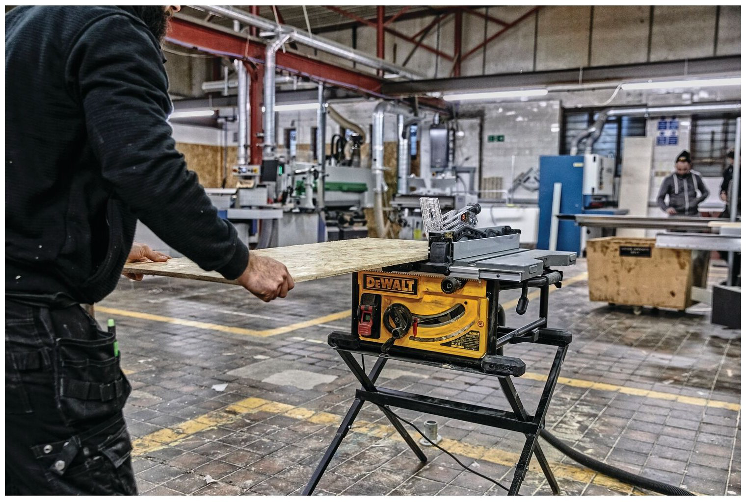 Дисковая пила DeWALT DWE7492, электрическая купить,NaN