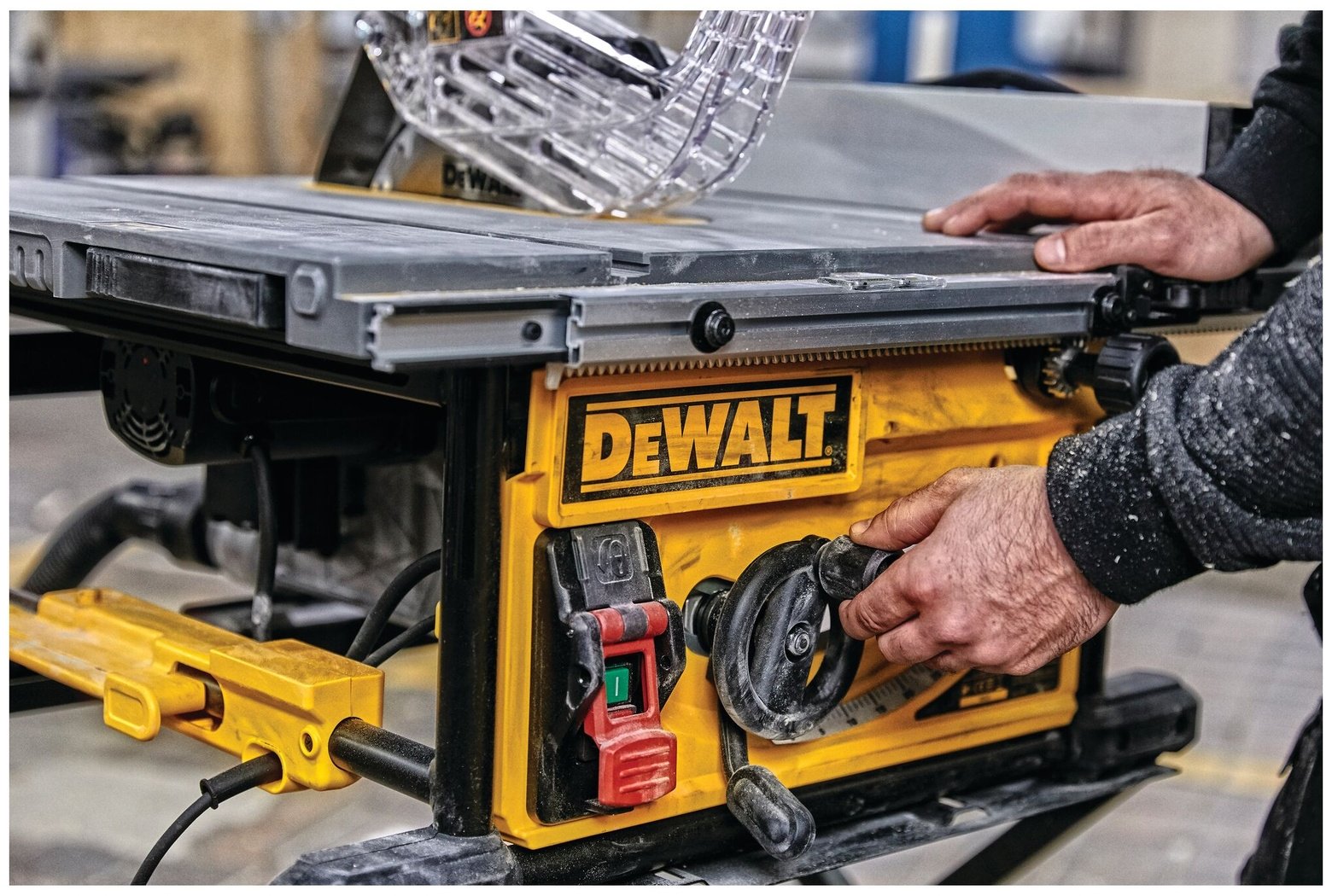 Дисковая пила DeWALT DWE7492, электрическая - ForteMarket Дисковая пила DeWALT DWE7492, электрическая купить,0