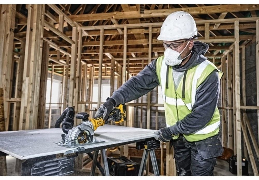 Дисковая пила DeWALT DCS571N-XJ, аккумуляторная купить,0