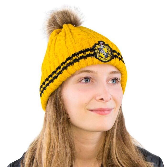 Шапка Гарри Поттер Pom-Pom Beanie Хаффлпаффа купить,NaN