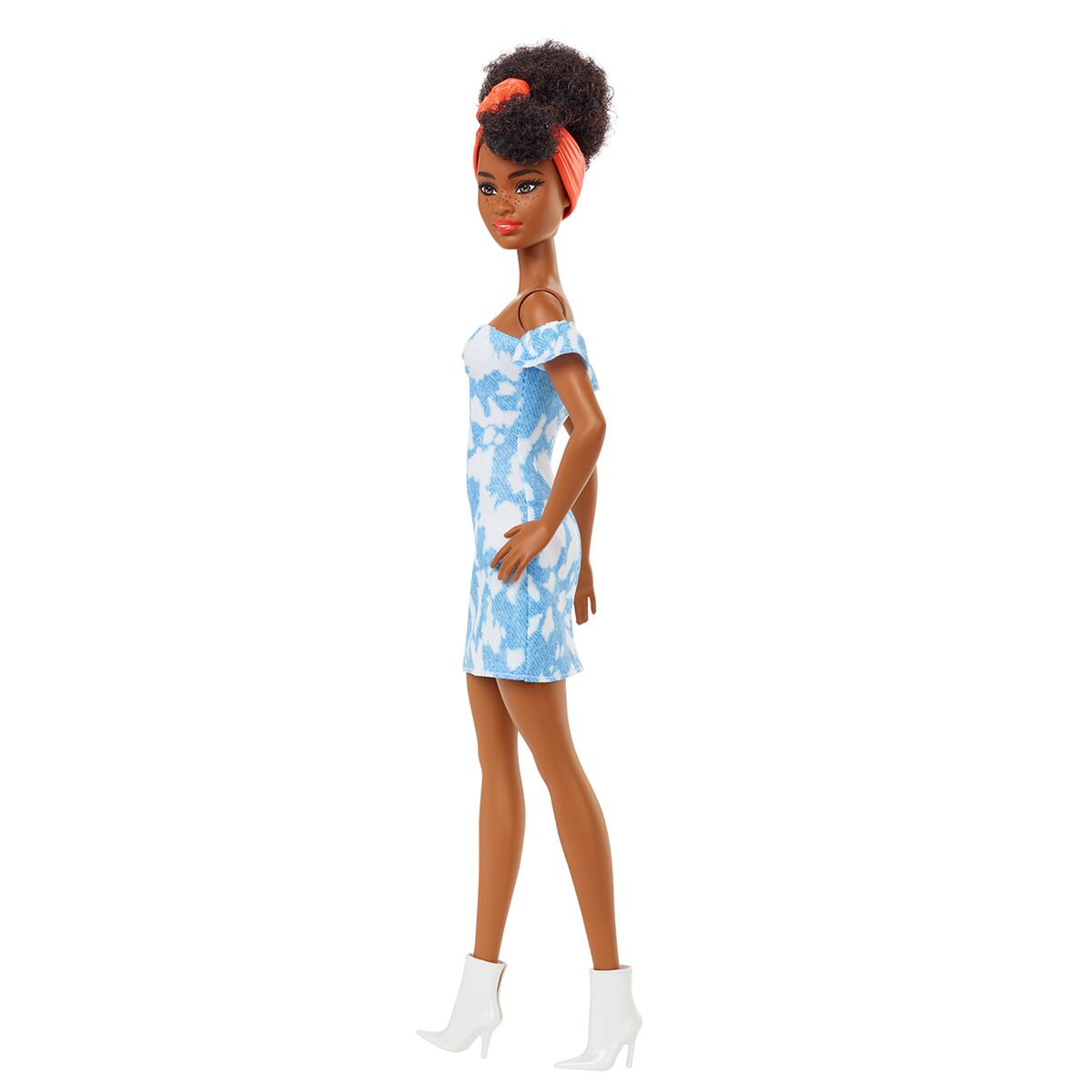 Кукла Barbie Игра с модой в бело - голубом платье HBV17 купить,NaN