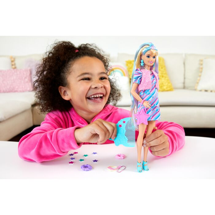 Кукла Barbie с Набором Аксессуаров для Волос Блондинка HCM88 купить,NaN