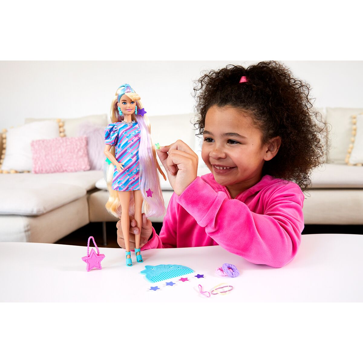 Кукла Barbie с Набором Аксессуаров для Волос Блондинка HCM88 купить,NaN