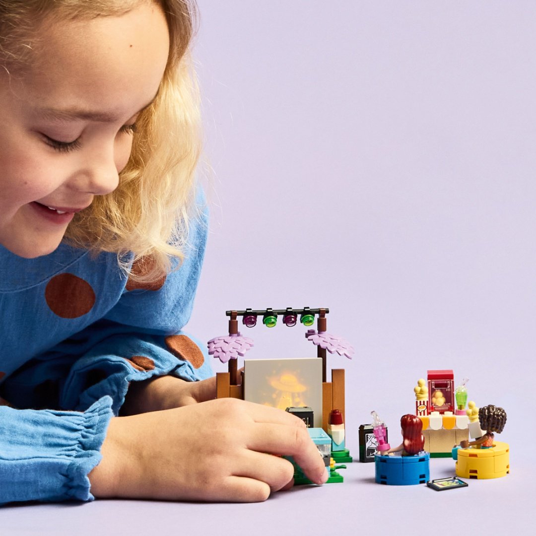 Конструктор LEGO Дружеский вечер кино Friends, деталей 154 шт купить,NaN